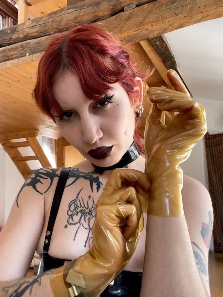 Domina Trixvera